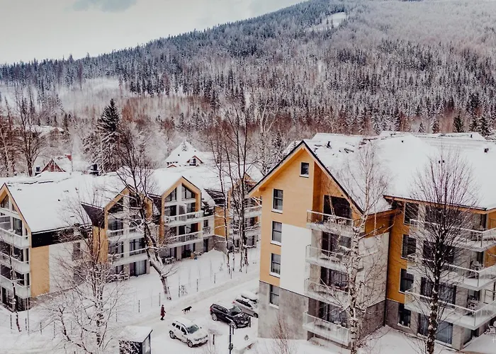 Green Apartments Aparthotel 4*