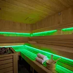 Green Apartments 4*