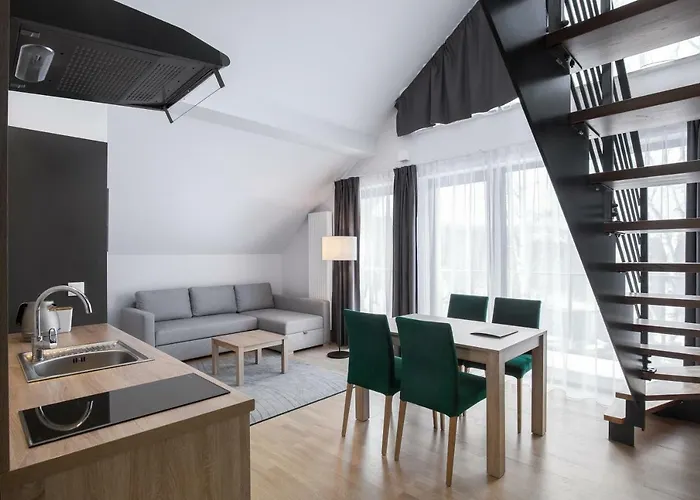 Green Apartments Aparthotel 4*